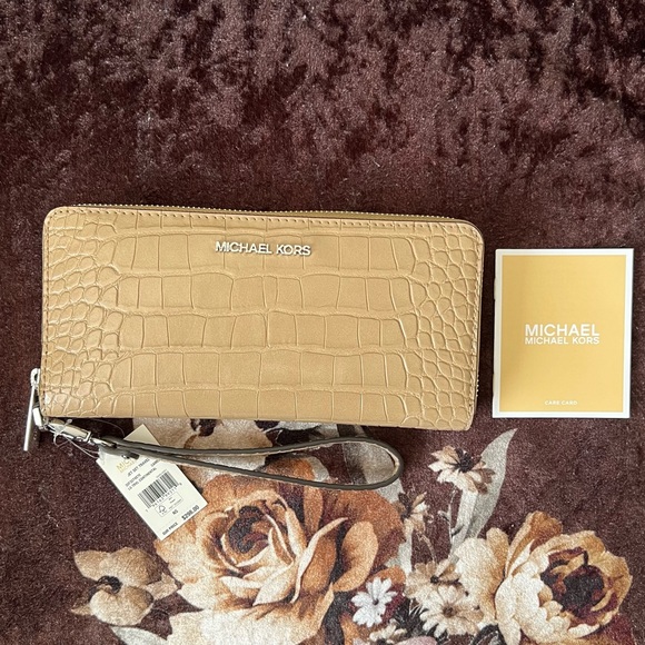 MICHAEL KORS Leather Camel Crocodile Embossed Continental Wristlet Wallet NWT - Picture 2 of 15